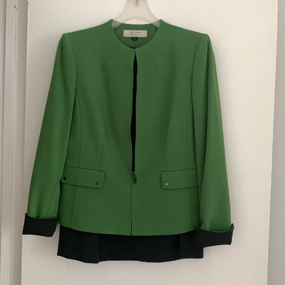 T Tahari Other - New Tahari suit set